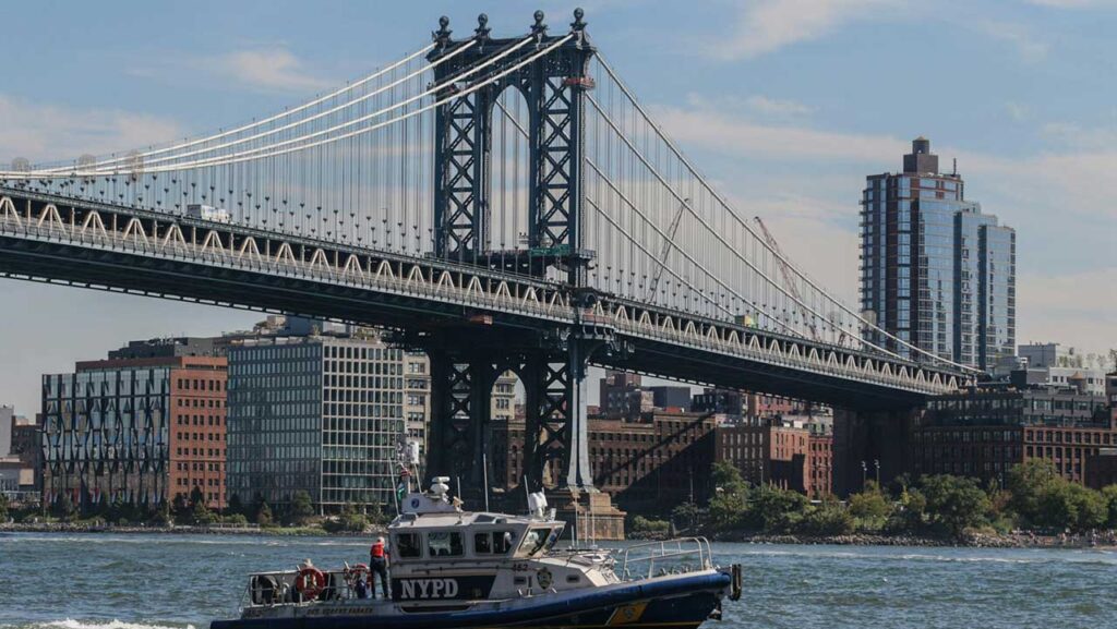 dumbo brooklyn bridge